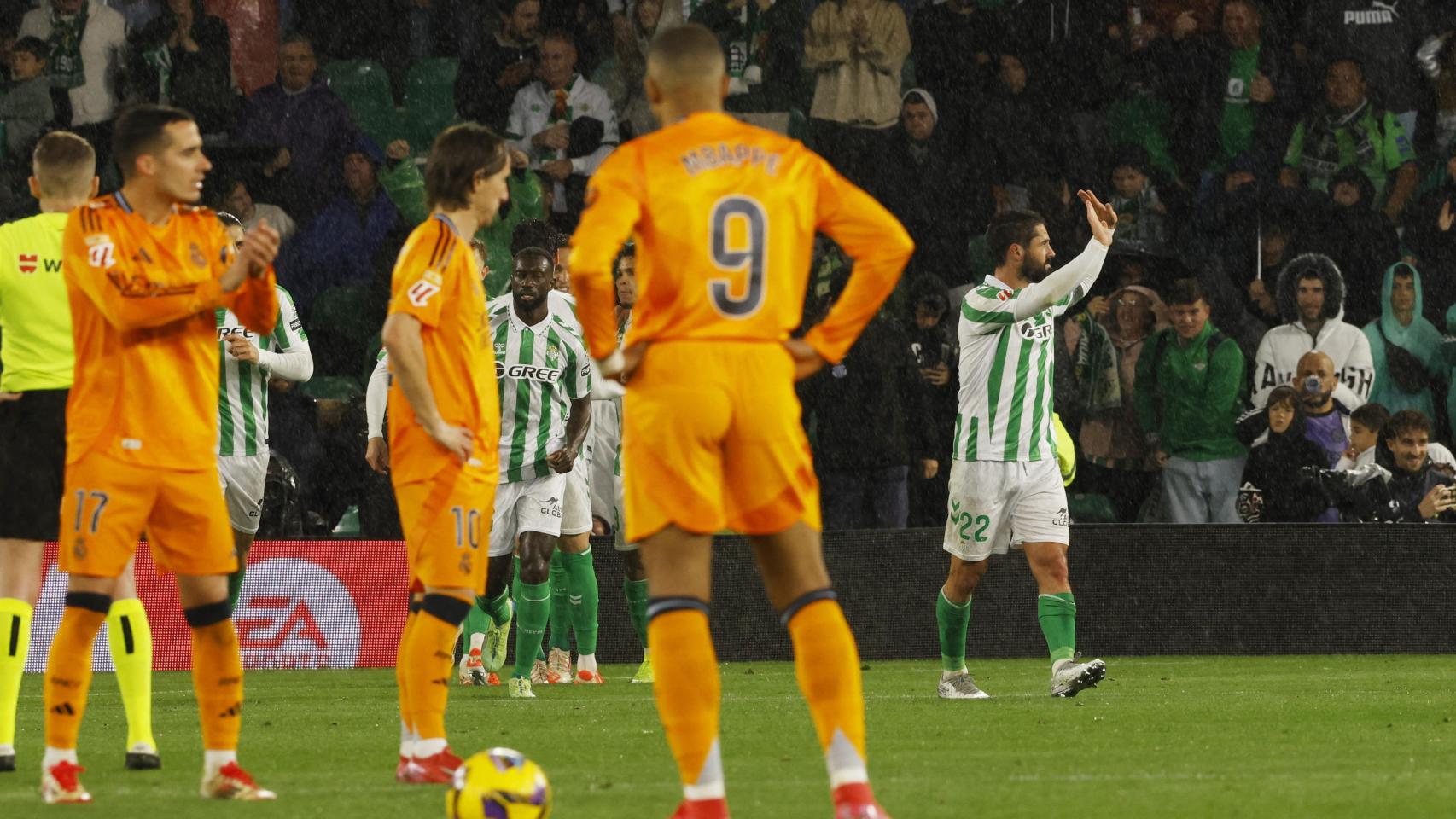 El Real Madrid sucumbe ante la batuta de Isco en el Betis y pierde la oportunidad de ser el nuevo líder de La Liga