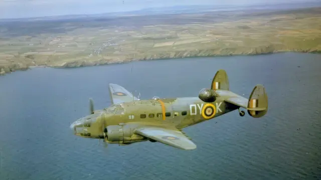 Lockheed Hudson del escuadrón 48 de la RAF. https://es.wikipedia.org