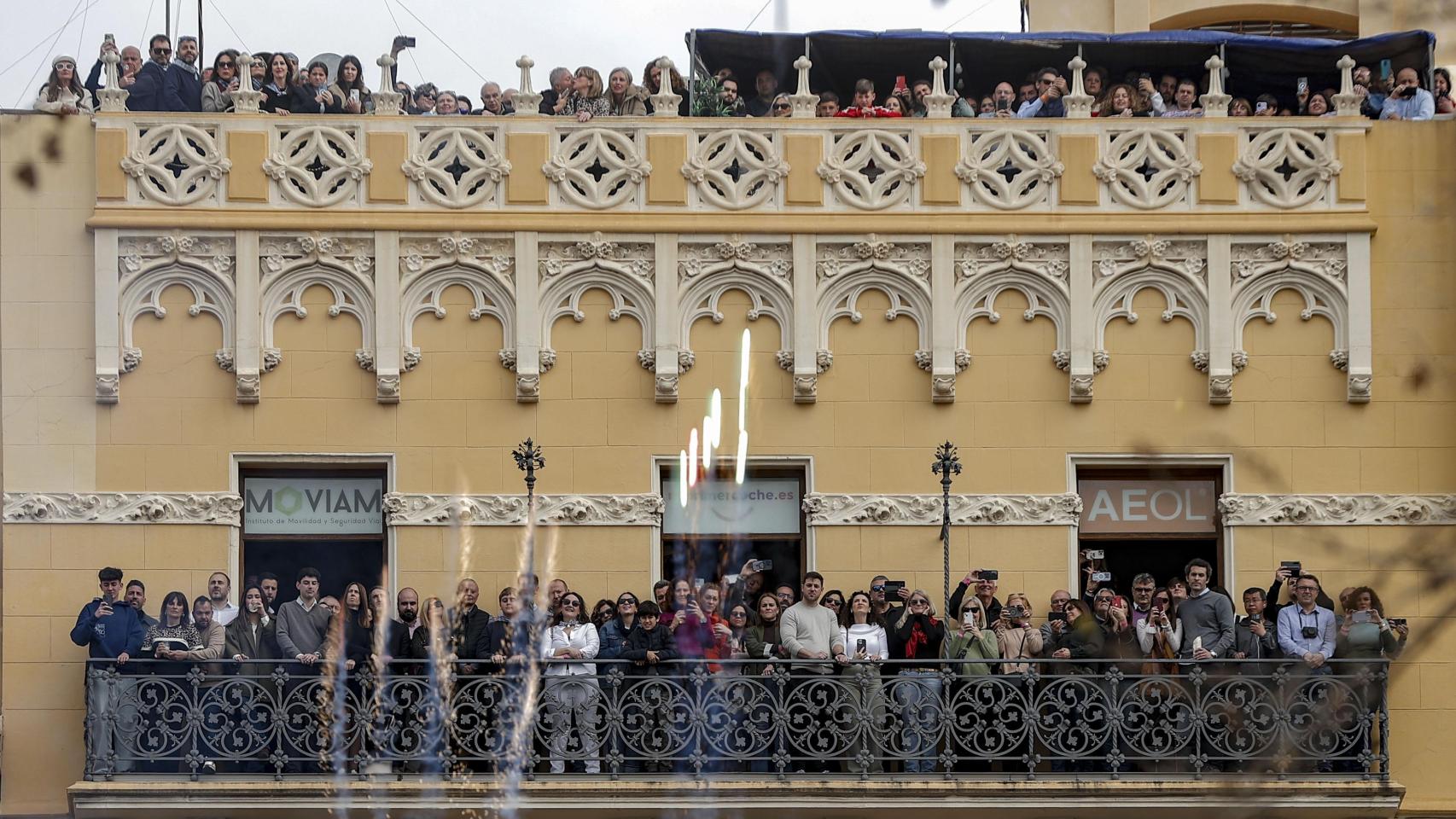 Así ha sido la primera 'mascletà' de las Fallas de Valencia 2025: un homenaje a las víctimas de la dana para "devolver la alegría"