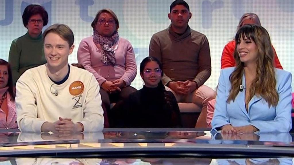 Almudena Cid y Manu Pascual en ‘Pasapalabra’.