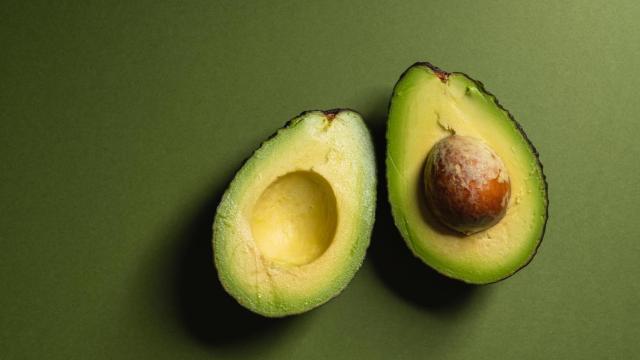 Un aguacate.