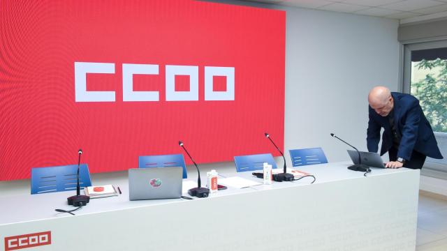 Unai Sordo prepara una rueda de prensa en la sede de CCOO.