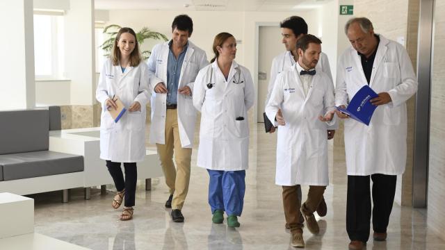 Equipo de la Unidad de Obesidad Vithas Andalucía.