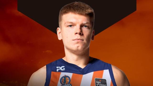 Karlis Šilinš refuerza el juego interior de Basquet Coruña