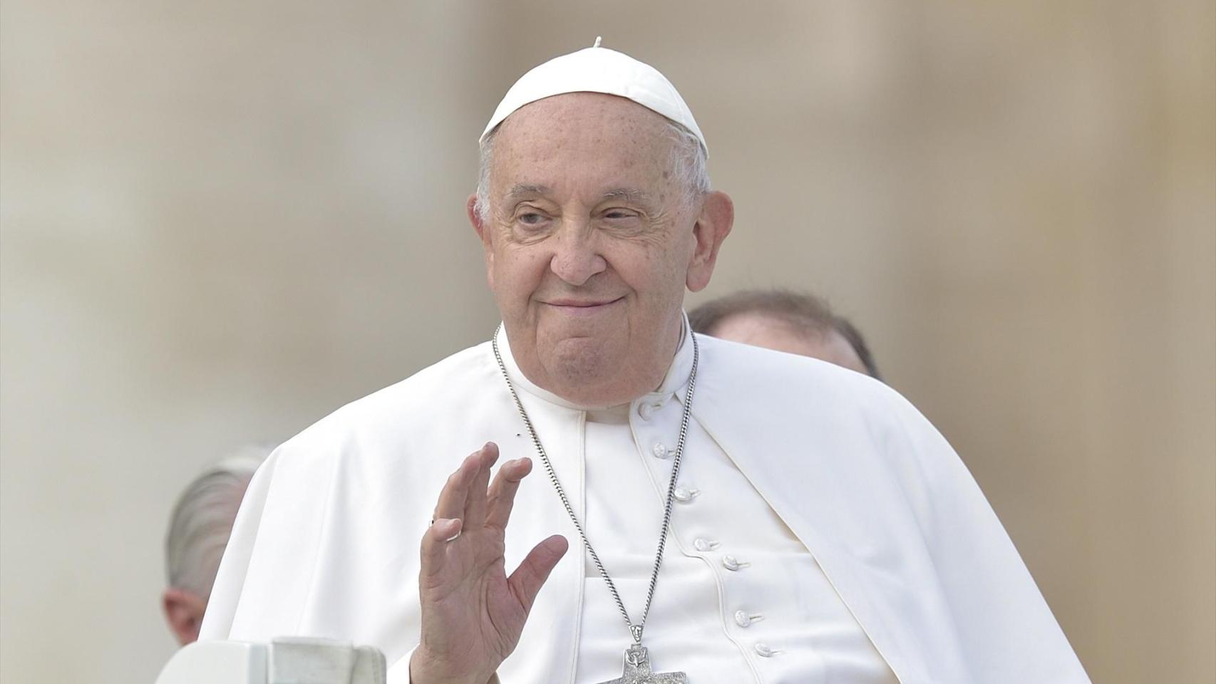 El Papa Francisco envía su primer mensaje desde el hospital: "Agradezco de corazón las oraciones. Dios los bendiga"