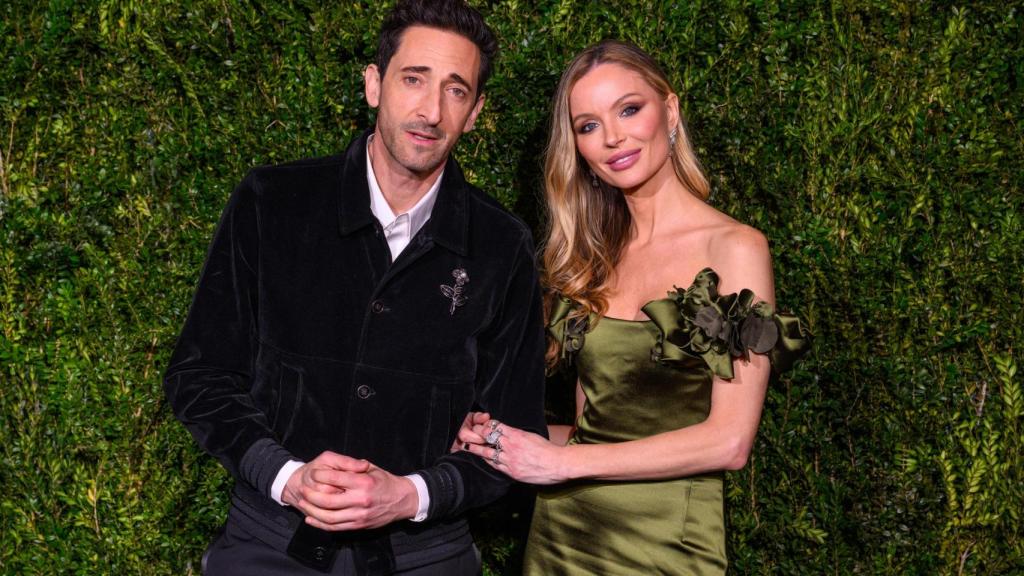 Adrien Brody y Georgina Champan han estado juntos desde 2020.