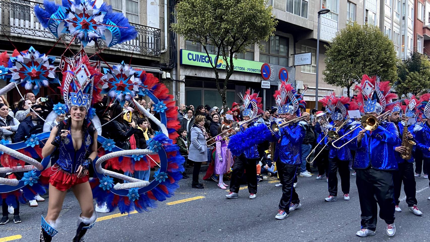 Galería: Así fue el desfile de Carnaval de Santiago