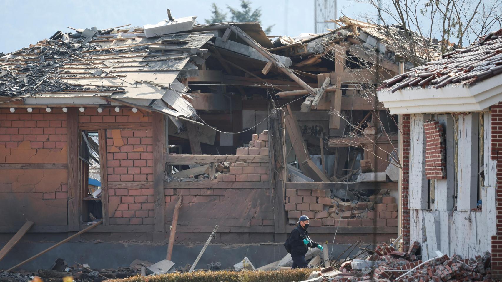 El Ejército de Corea del Sur lanza por error 8 bombas desde un caza sobre una ciudad cerca de Seúl: hay 15 heridos graves