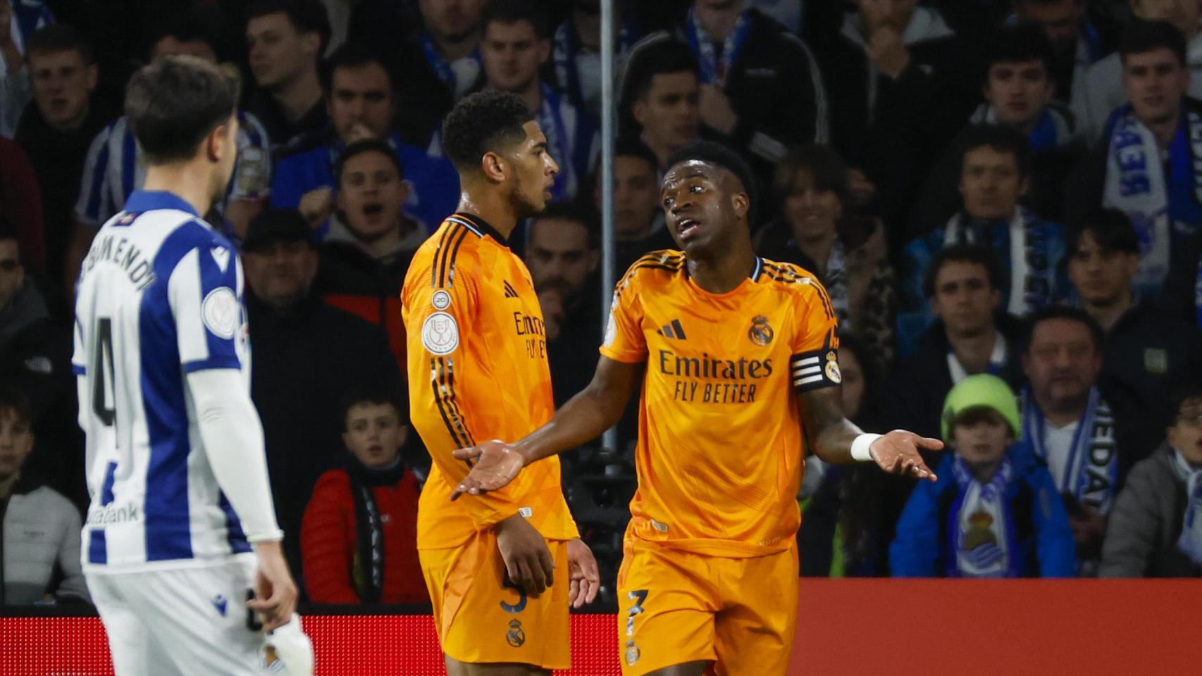 LaLiga denuncia a los responsables de los insultos y gestos racistas contra Vinicius en la Copa del Rey