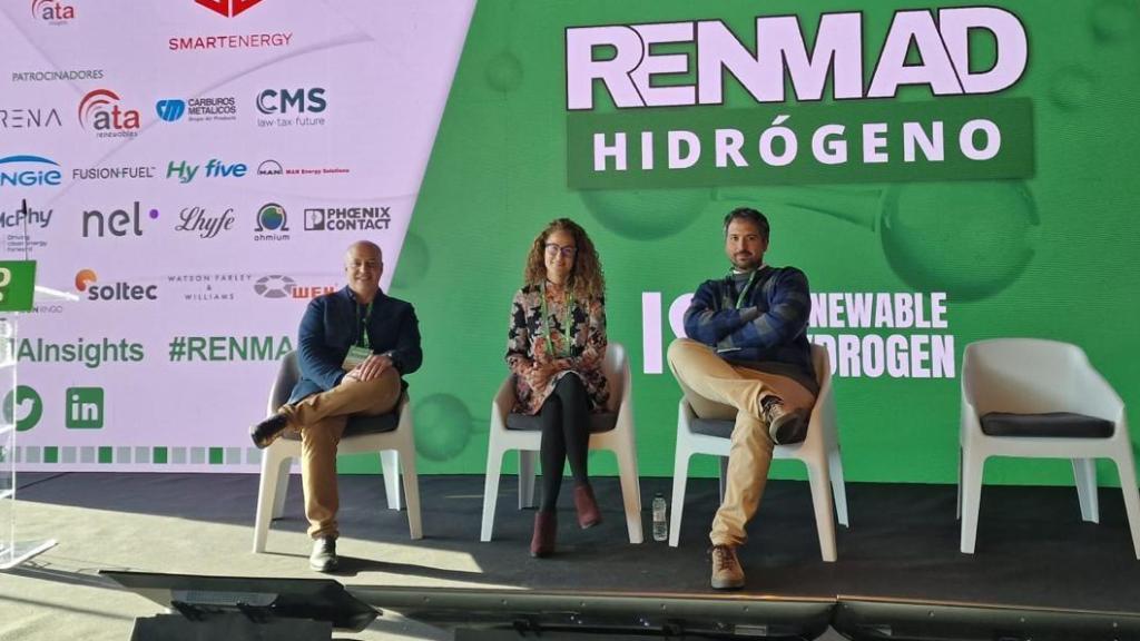 En la imagen: Marco A. Carrascosa, cofundador, consejero y CTO; Tatiana López, cofundadora, consejera y CEO, y David Buceta, CEO de Nanogap y director científico de Hysun.