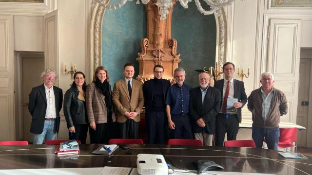 Los asistentes, durante la reunión.