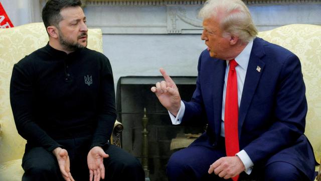 El presidente estadounidense Donald Trump se reúne con el presidente ucraniano Volodymyr Zelenskiy en la Casa Blanca en Washington, DC, EE. UU., el 28 de febrero de 2025.