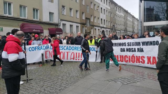 Concentración de los mariscadores en Ferrol.