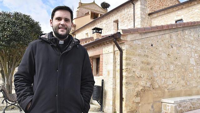 Mario, el vicario parroquial más joven de la provincia de Valladolid