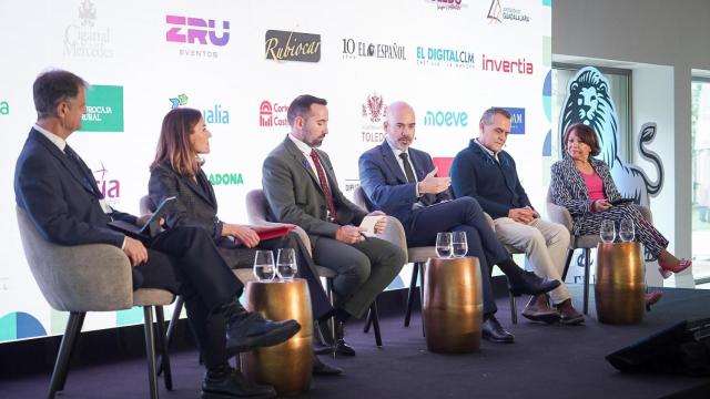 Mesa sobre inteligencia artificial y salud en Castilla-La Mancha.