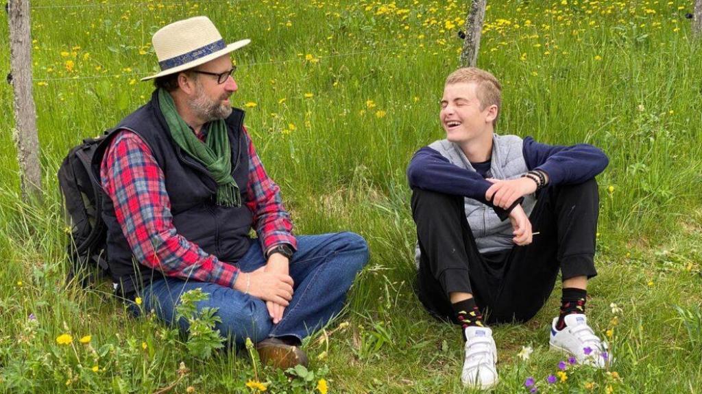 Roberto de Luxemburgo con su hijo Federico.