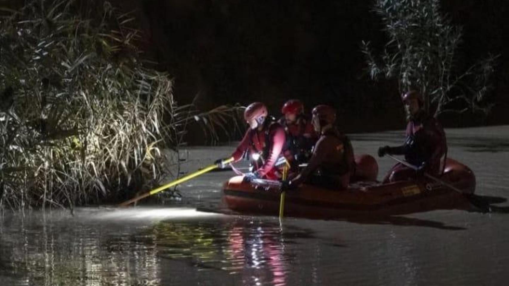 Desaparecida una persona en el río Segura en Murcia: los buzos de la Guardia Civil buscan su paradero