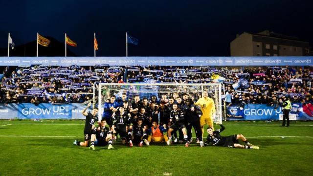 El Hércules celebra la victoria en Alcoy.