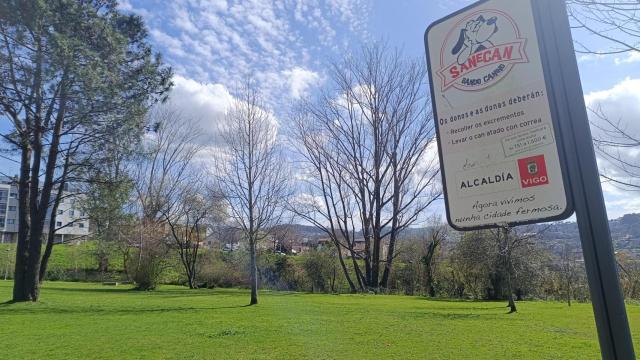 Vecinos del barrio vigués de Lavadores unidos por un parque canino que beneficie a todos