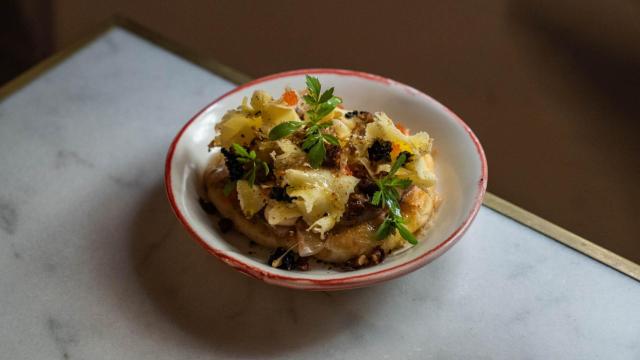 El plato con queso Tête de moine que presenta Casa Xica.