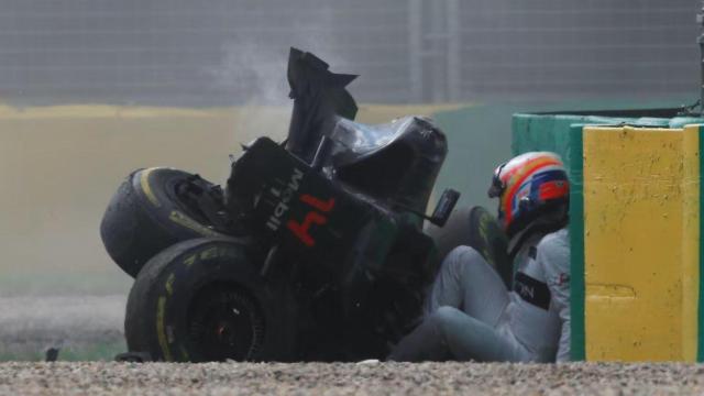 Fernando Alonso, tras su accidente en el GP de Australia en 2016