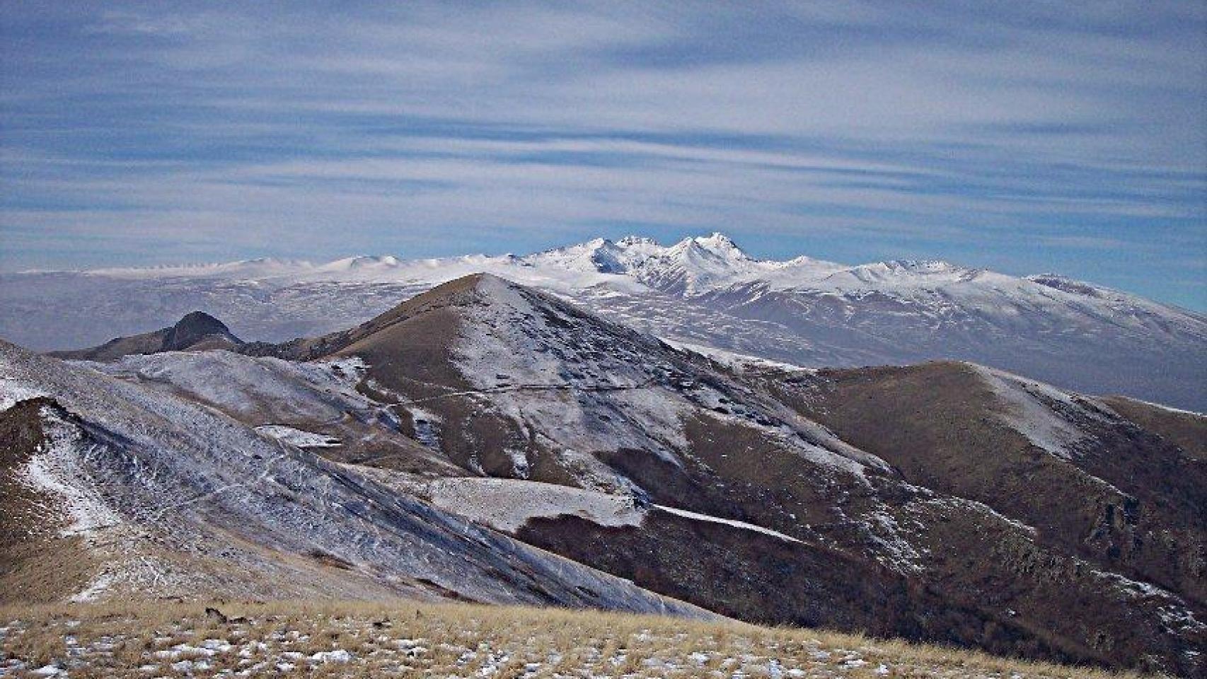 Nueve turistas españoles afectados por una avalancha en el pico más alto de Armenia: uno de ellos está desaparecido