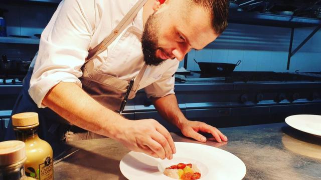 El cocinero Bret Fernández