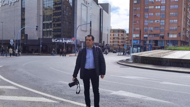 Juan Carlos Soler, en la plaza de la Estrella este miércoles en Alicante.