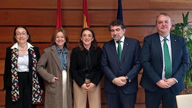 Firma de un convenio entre Eurocaja Rural y la Junta de Castilla y León