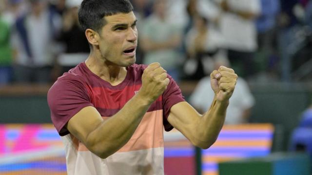 Carlos Alcaraz celebrando en Indian Wells