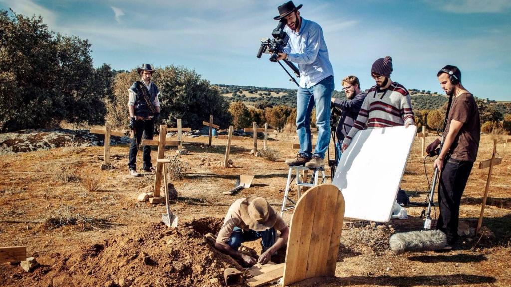 Imagen del rodaje del documental 'Desenterrando Sad Hill' (2017), dirigido por Guillermo de Oliveira.