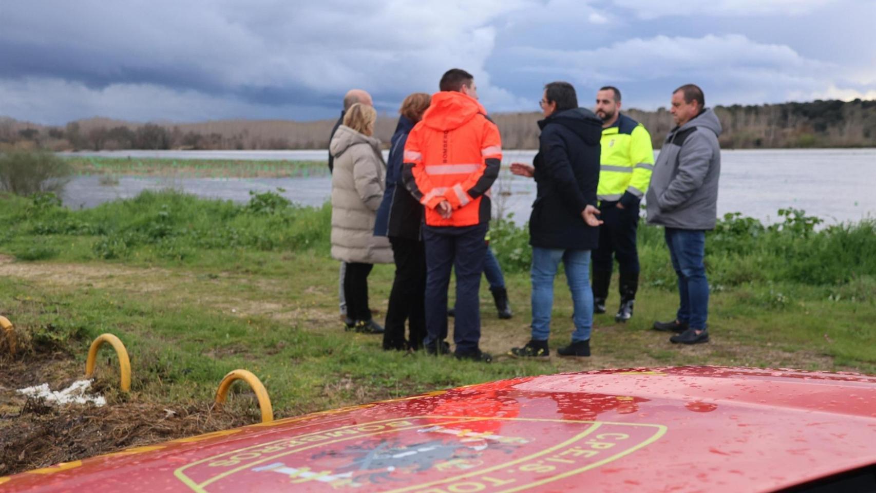 Evacuadas 58 personas y 25 viviendas en una urbanización del río Alberche en Santa Cruz de Retamar (Toledo)