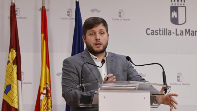 Nacho Hernando, consejero de Fomento de la Junta, este miércoles en rueda de prensa.