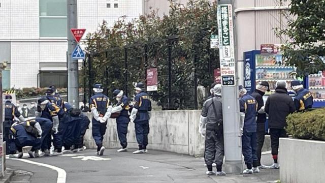 La policía de Tokio en el lugar del suceso