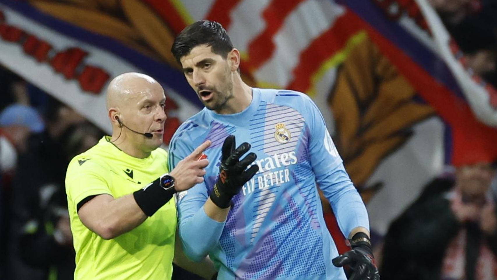 Courtois estalló contra Simeone tras el derbi: "Estoy harto de este victimismo y de siempre llorar por cosas así"