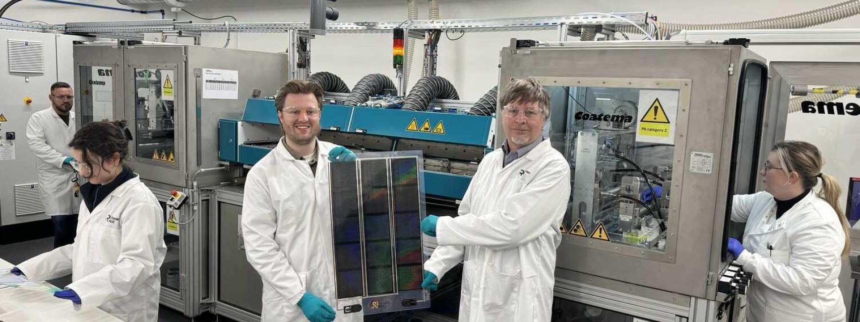 Placa solar flexible creada por Power Roll y la Universidad de Sheffield