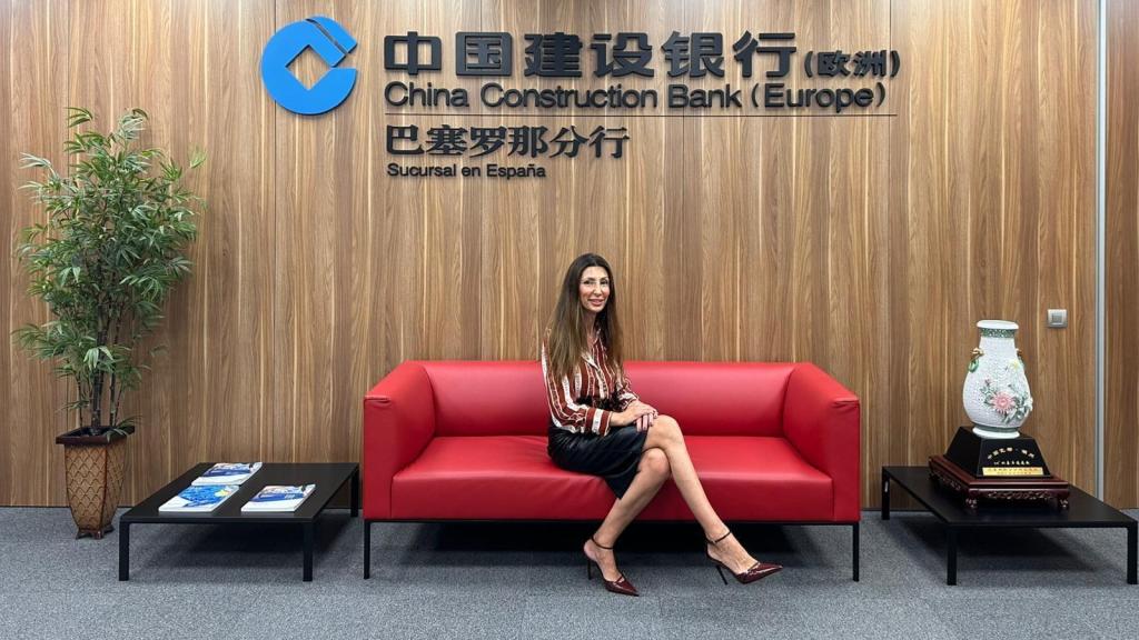 Carmen López en la sucursal española del China Construction Bank (Europe)