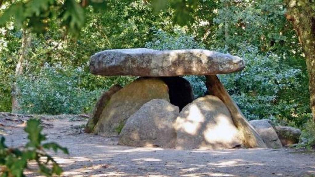 Dolmen de Axeitos