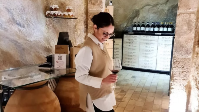 Desde la cueva de Baco organizan catas de vino