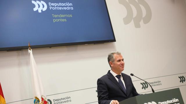 El vicepresidente provincial de Pontevedra, Rafael Domínguez, en rueda de prensa