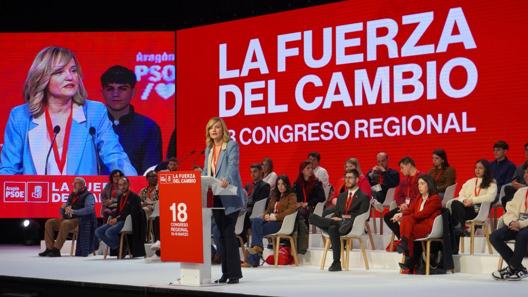 Una emocionada Pilar Alegría asume el liderazgo del PSOE-Aragón mirando a 2027: “No os voy a fallar”