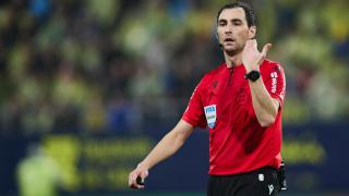 Quién es Ricardo de Burgos Bengoetxea, el árbitro del Real Oviedo - Real Madrid: estos son sus antecedentes y polémicas