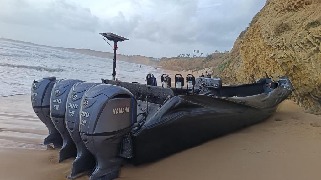 Narcolanchas intervenida esta semana en Conil de la Frontera (Cádiz).