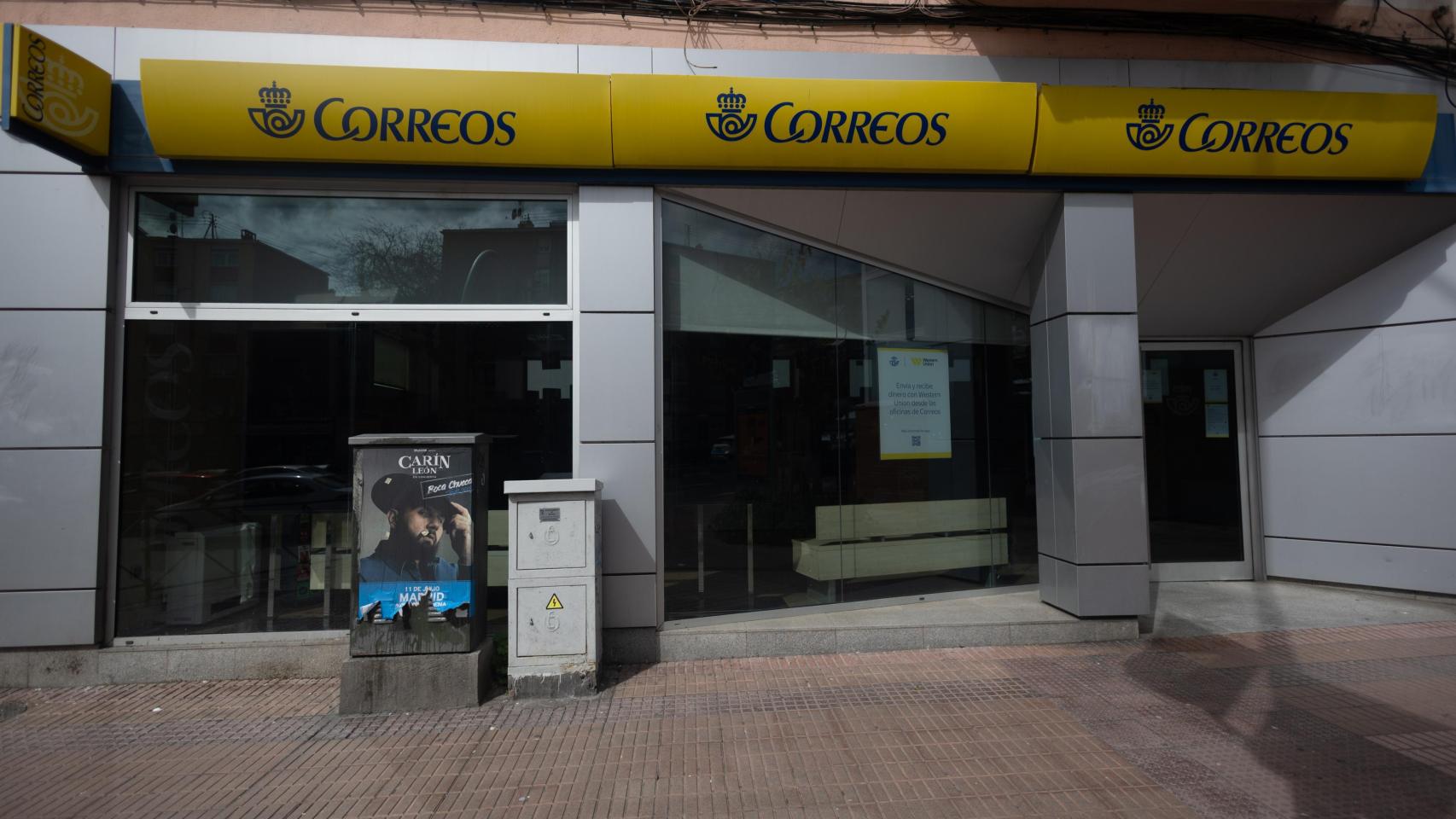 Acuerdo entre Correos y los sindicatos para reubicar a los casi 800 trabajadores de los centros que cerrarán en 2025