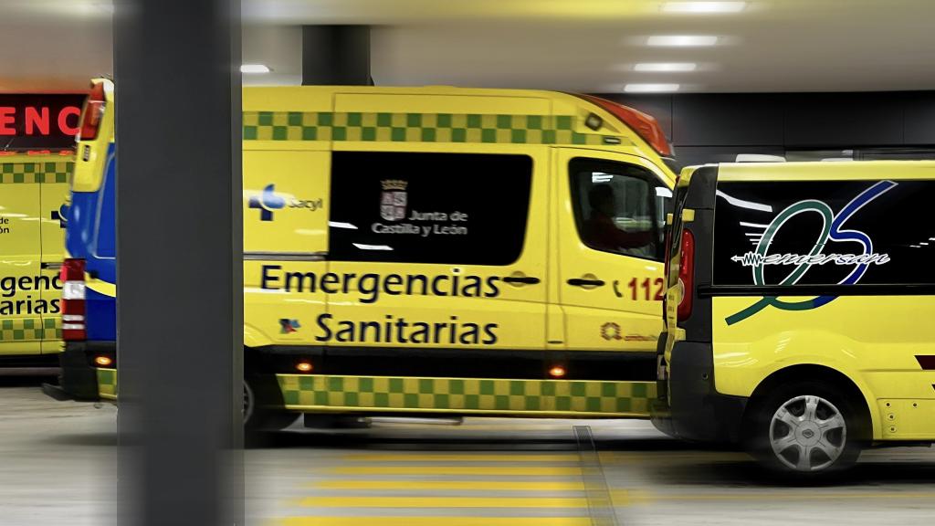 Ambulancia en el Hospital de Salamanca