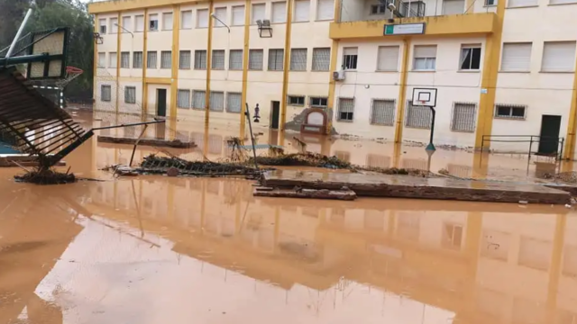 Imagen de 2020 del IES Torre del Prado tras una fuerte tromba de agua en Campanillas.