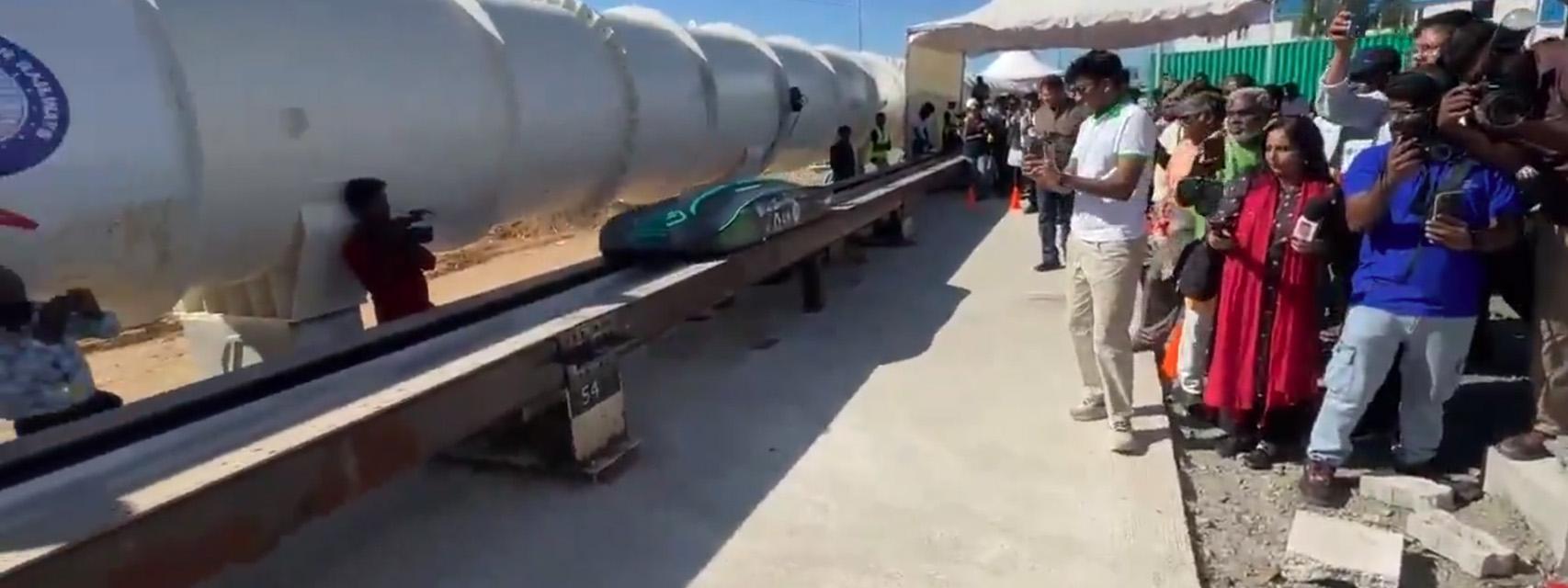 Presentación del sistema Hyperloop de India.