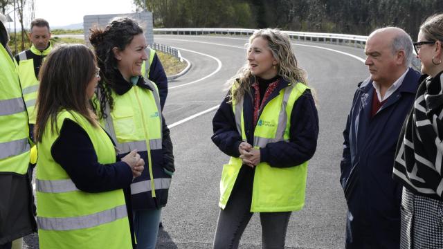 Martina Aneiros supervisando esta mañana los resultados de la obra