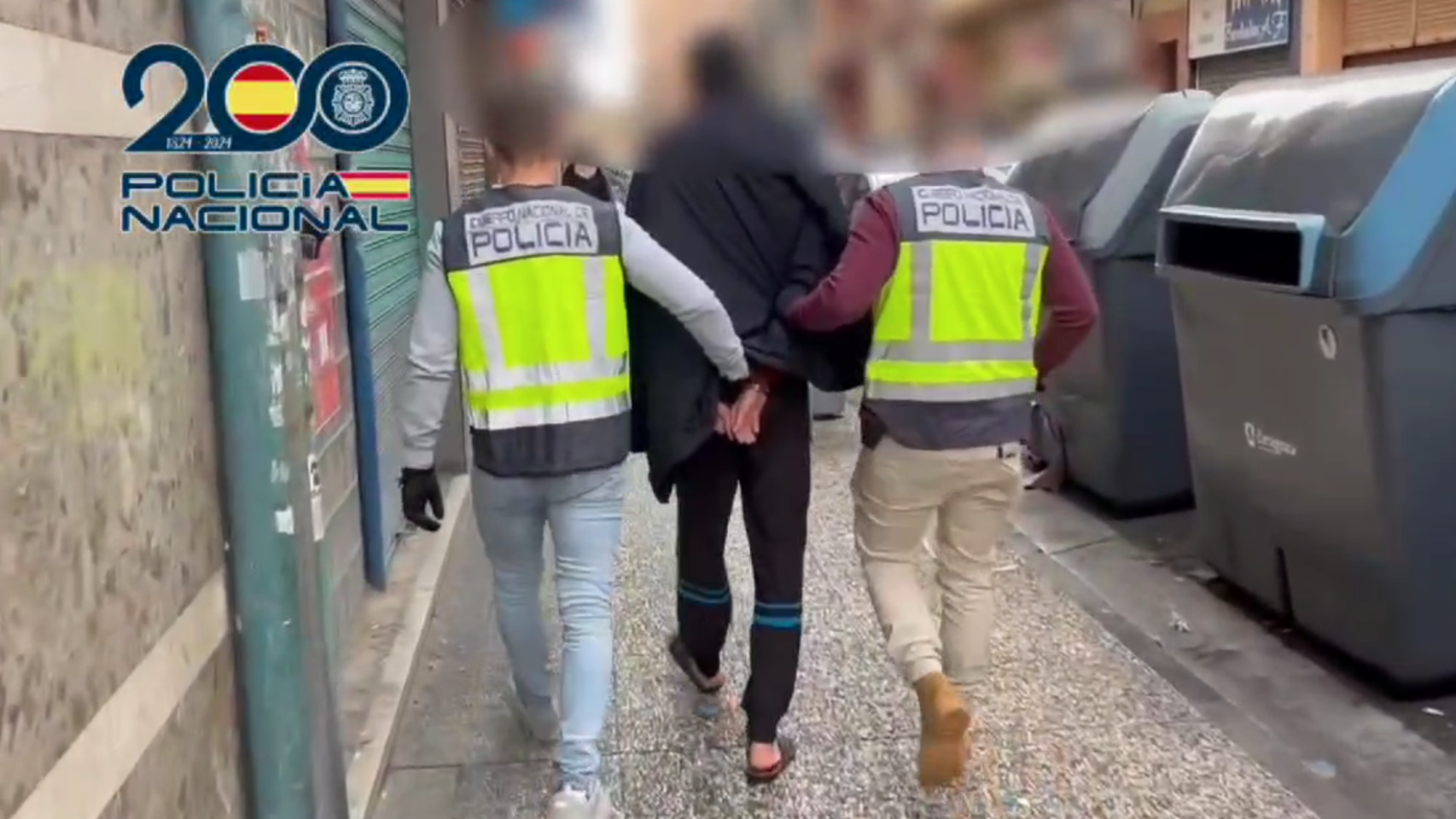 La Policía Nacional detiene al hombre que escupió y golpeó a tres chicas solo porque odia a las mujeres