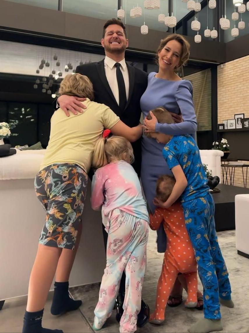 Luisana Lopilaato con su familia.